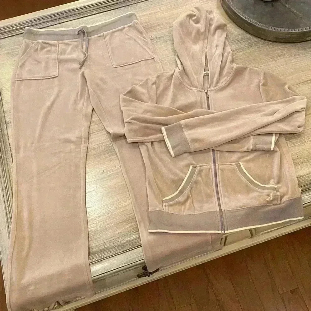American Eagle Vintage beige sweatsuit- jacket size L-pants M
